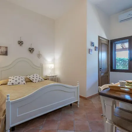 Gli Allori - Fuga Dalla Citta Bed & Breakfast *