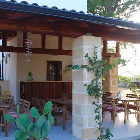 Bed & Breakfast Gli Allori - Fuga Dalla Citta Leverano